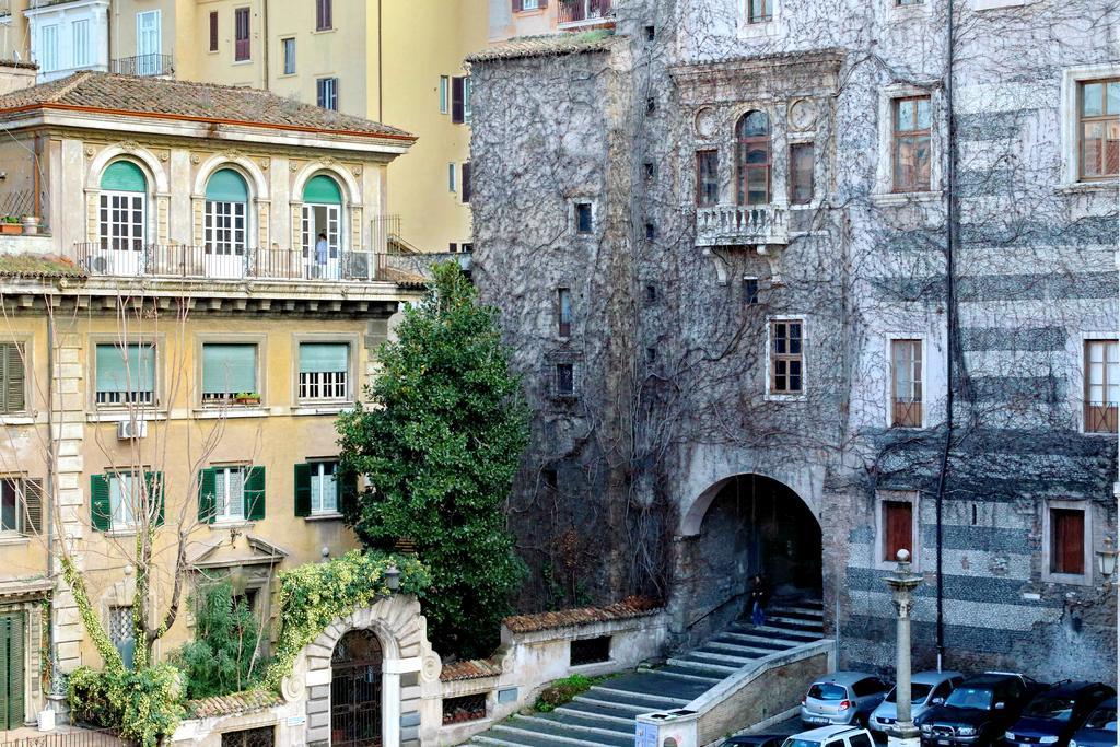 Charming Antonia 300 Mt From Colosseum Apartment Rom